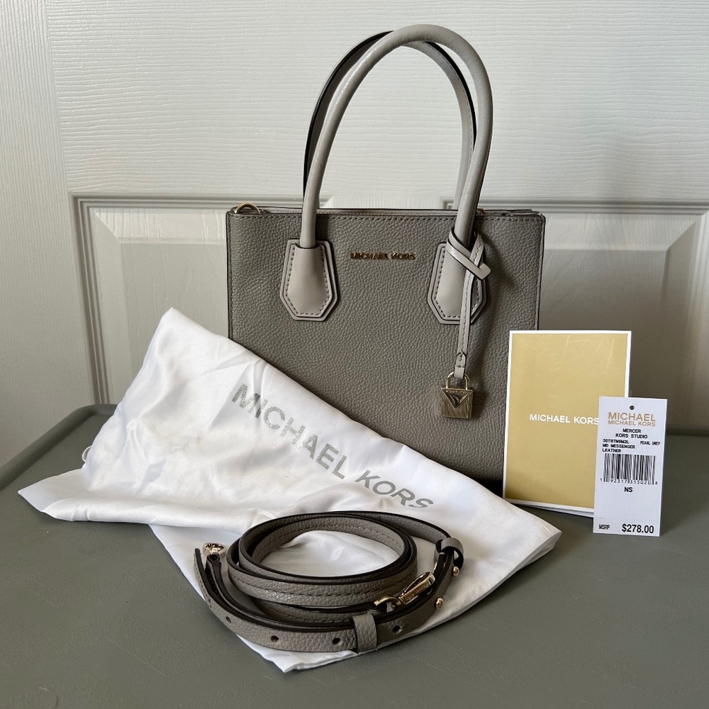 EUC - Michael Kors MD Mercer Crossbody Bag - Pearl Grey
